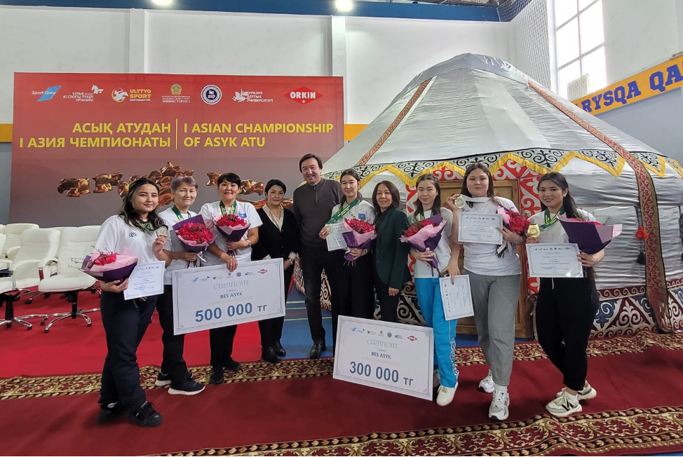 Студенты ЕНУ в сборной Казахстана выиграли «серебро» чемпионата Азии по бес асык